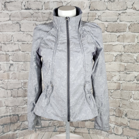 Lululemon Run Travel to Track Jacket Full Zip Jacquard Floral Fossil Gray Size 6 - Picture 4 of 16